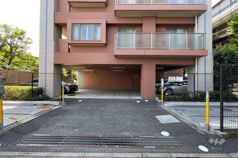 敷地内駐車場（屋内平面式）