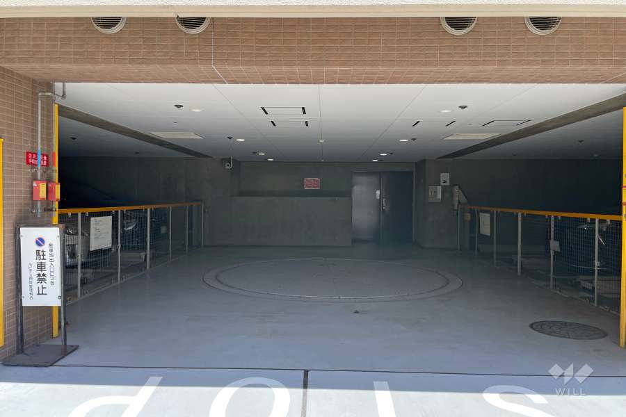 敷地内駐車場（屋内機械式）