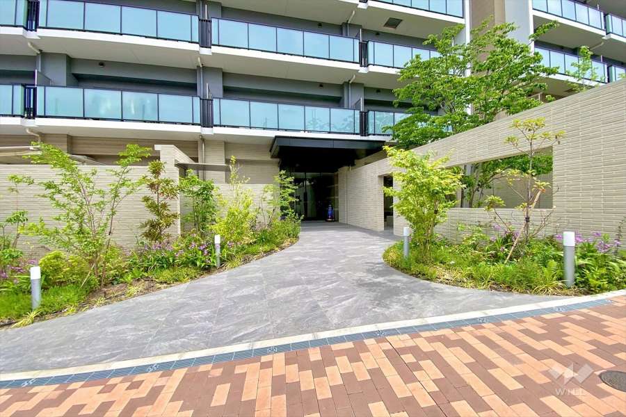 エントランスアプローチ　