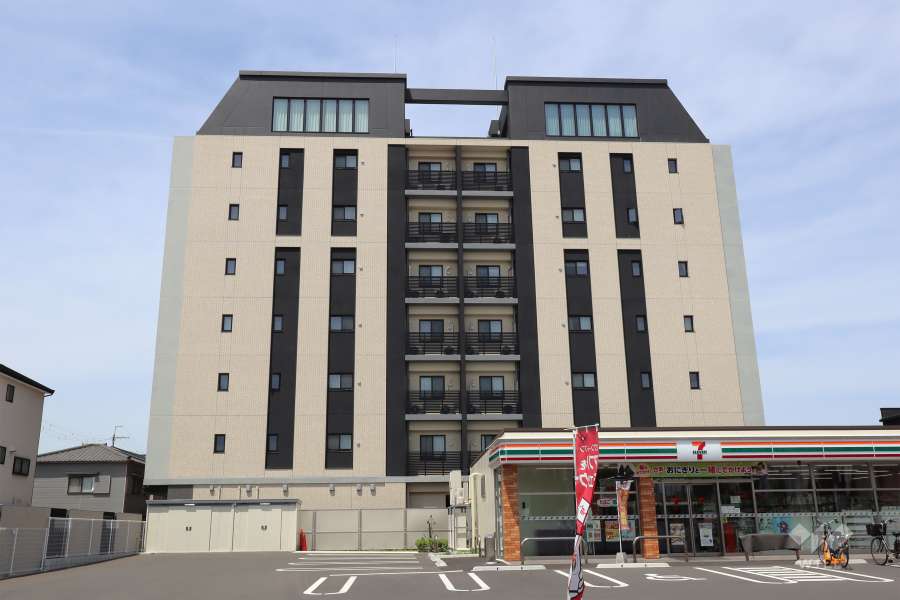 レ・ジェイド高槻南松原 Brightの外観（南側から）