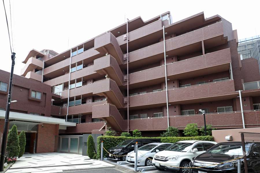 藤和シティホームズ千歳烏山弐番館の外観(北側から)