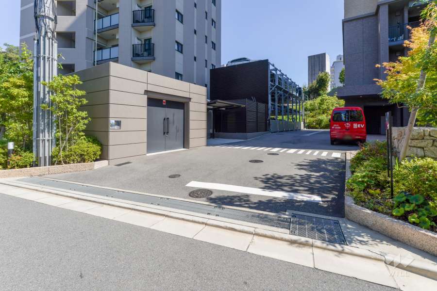 駐車場の出入り口