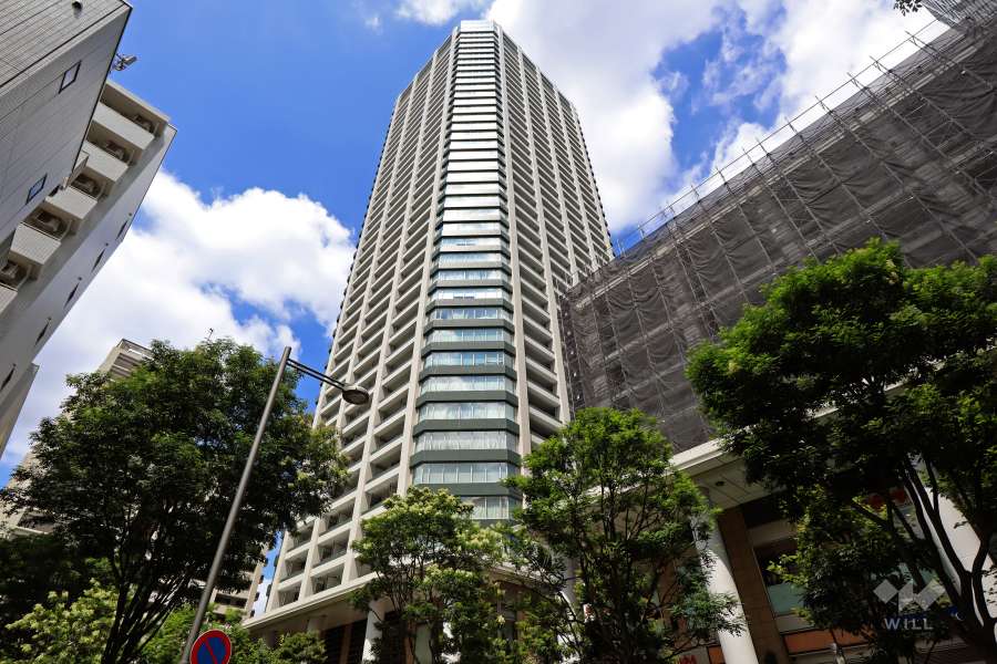 白金タワーの外観(南東側から)