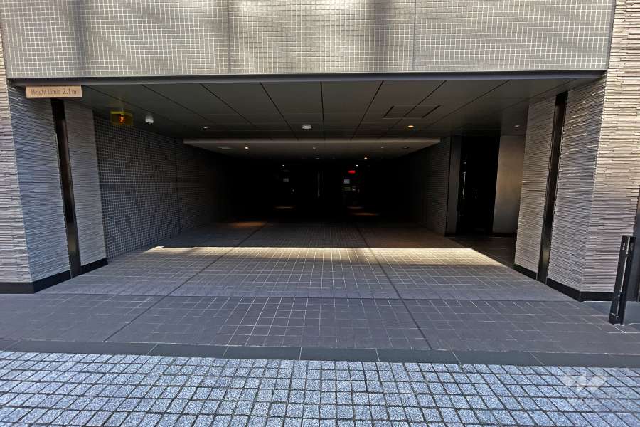 駐車場の出入り口