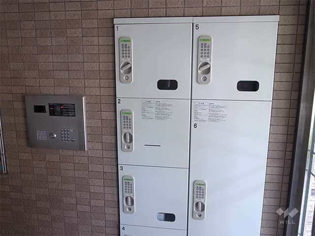 エントランスにある宅配ボックス