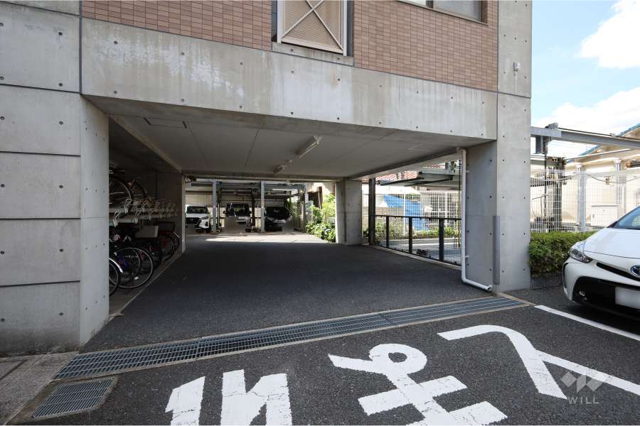 駐車場の出入り口