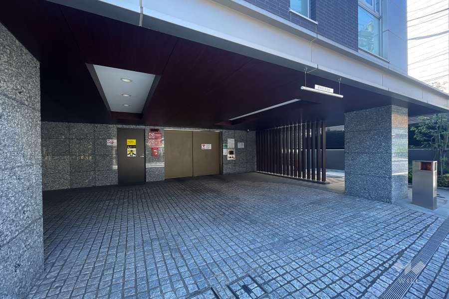 駐車場の出入り口・敷地内駐車場（屋内機械式）