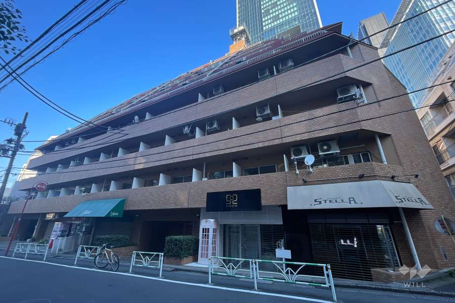 バロール代々木マンションの外観（南東側から）