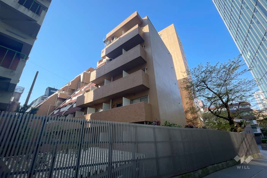 バロール代々木マンションの外観（北東側から）　