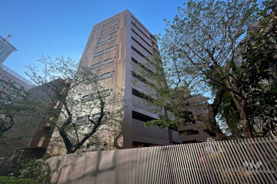 バロール代々木マンションの外観（北西側から）