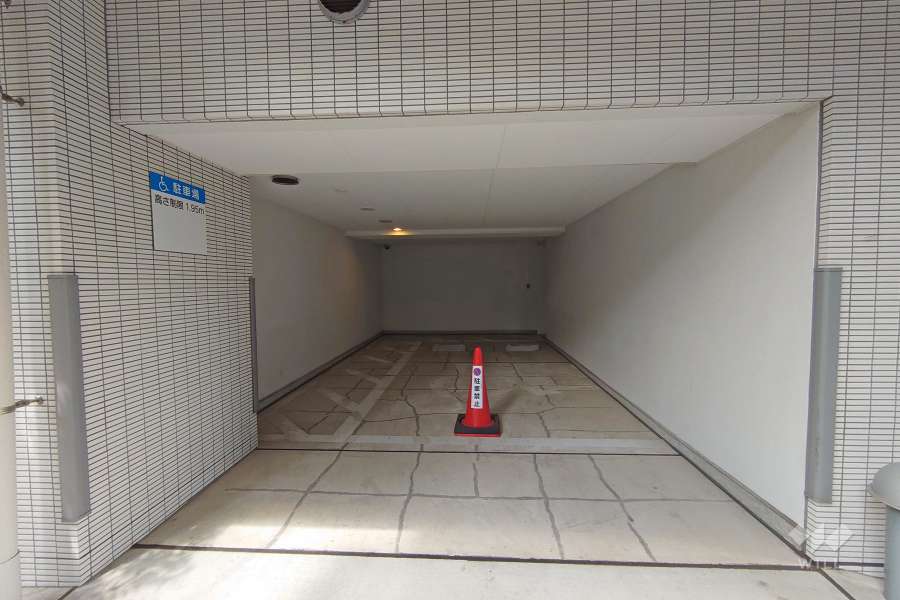 敷地内駐車場（屋内平面式）