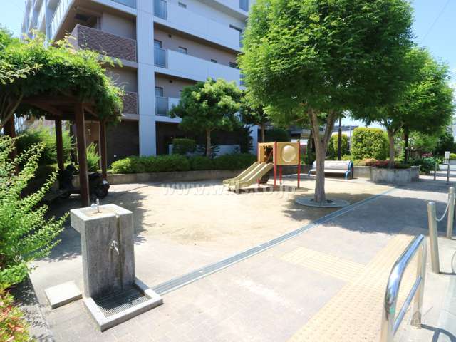 敷地に隣接する公園