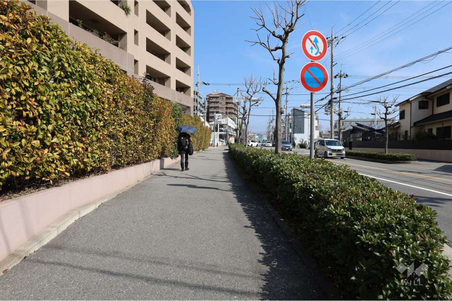 エントランスはオートロック付きです。