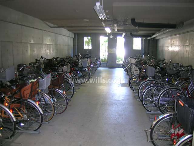 屋内にある駐輪場