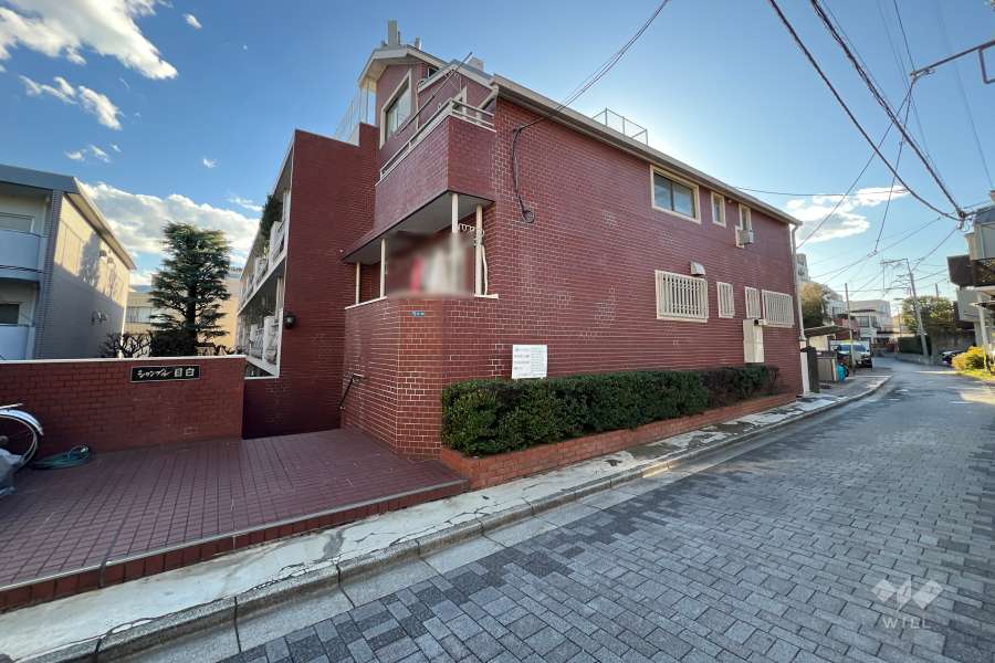 シャンブル目白の外観（北東側から）