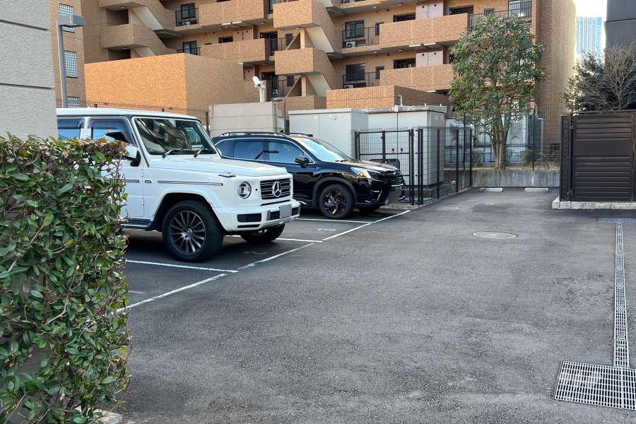 敷地内駐車場（屋外平面式）