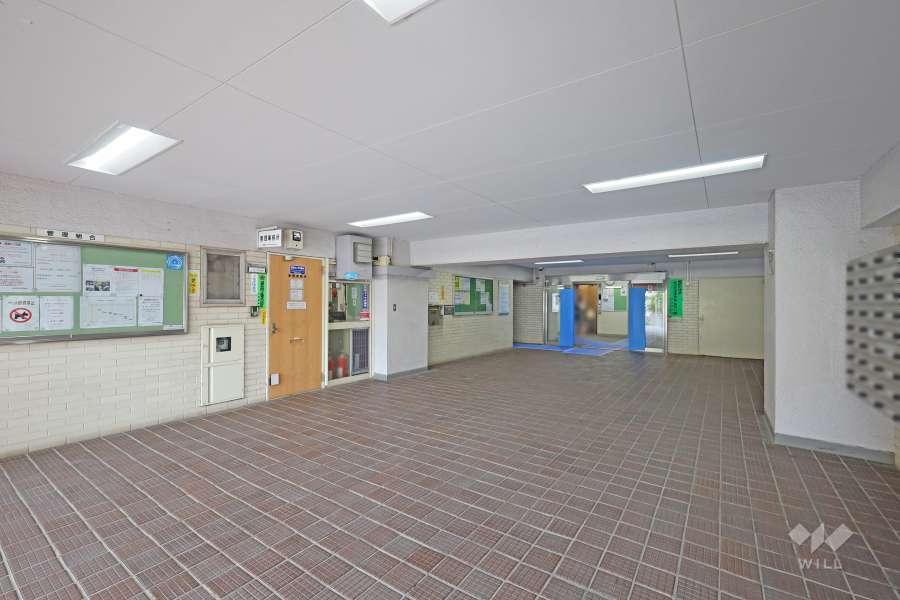 エントランスホール（東側）