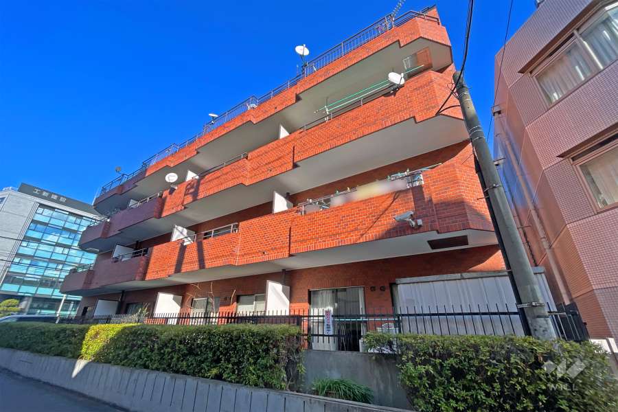 ジョリーメゾンヌベル下落合の外観（南西側から）