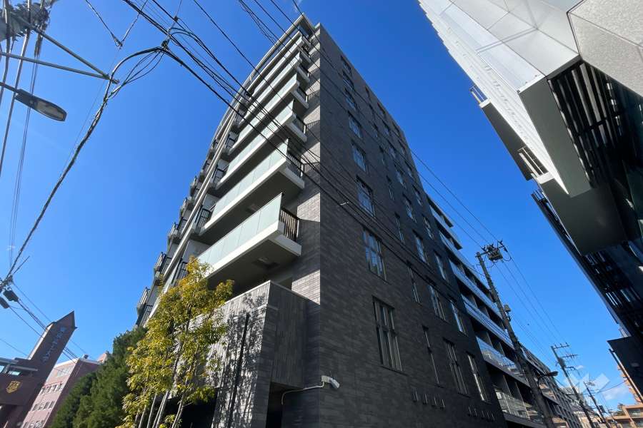 プラウド高田馬場の外観（南東側から）