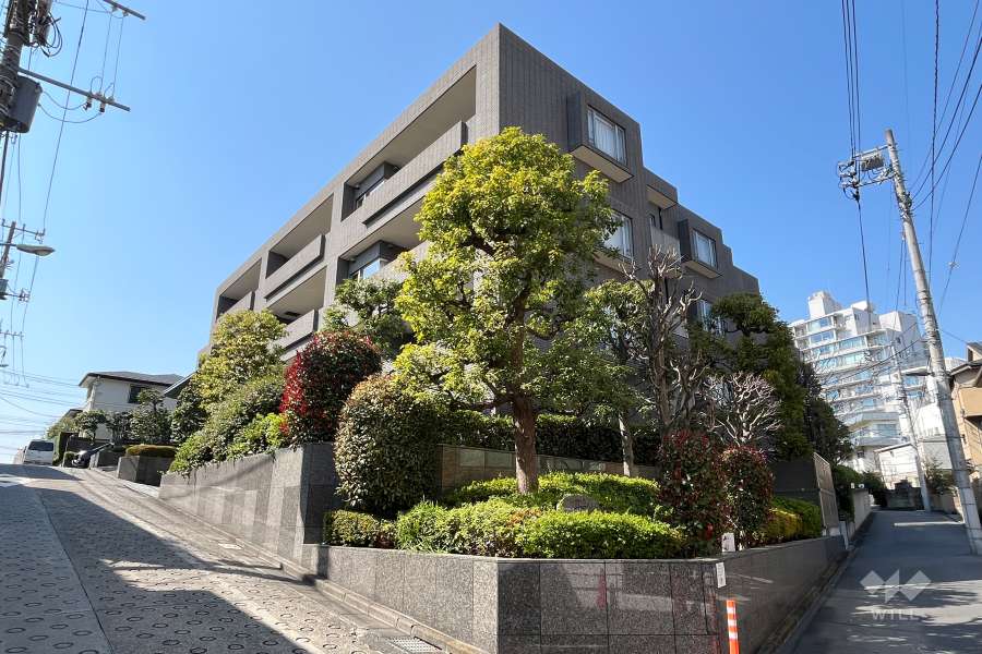 グランツオーベル目白近衛町の外観（南東側から）