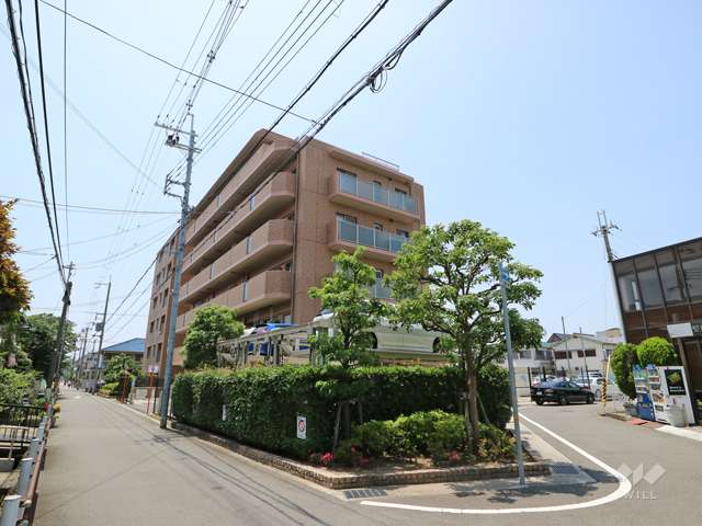 ライオンズマンション新伊丹の外観（北東側から）