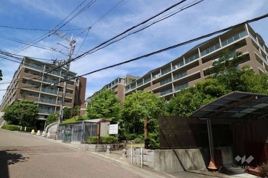 リーフアベニュー宝塚売布の外観（南東側から）