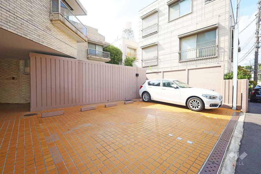 敷地内駐車場（屋外平面式）