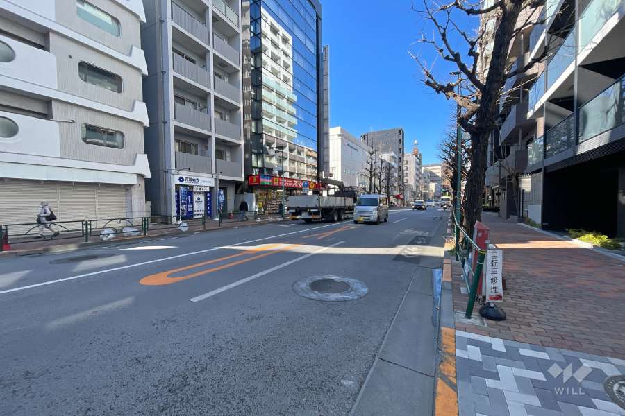 敷地北側の前面道路　
