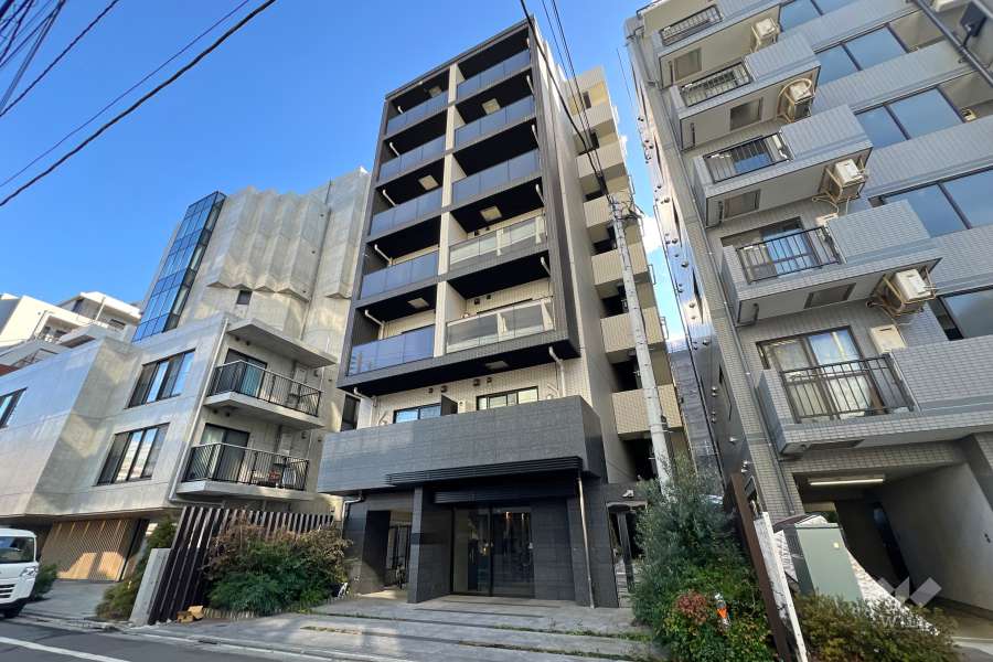 レガリス高田馬場の外観（北西側から）