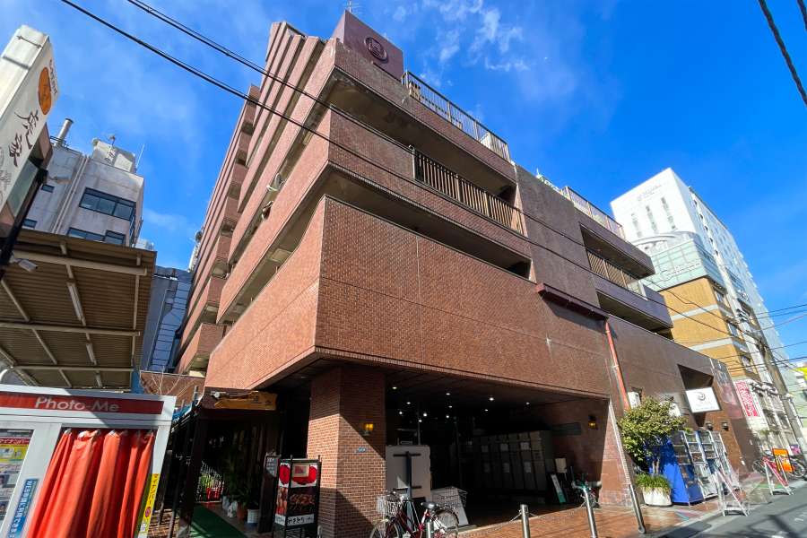 歌舞伎町ダイヤモンドパレスの外観（南西側から）