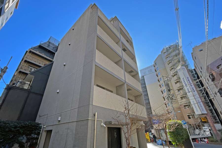 デュオスカーラ新宿２の外観（北東側から）