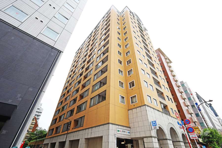 東新宿レジデンシャルタワーの外観（北東側から）