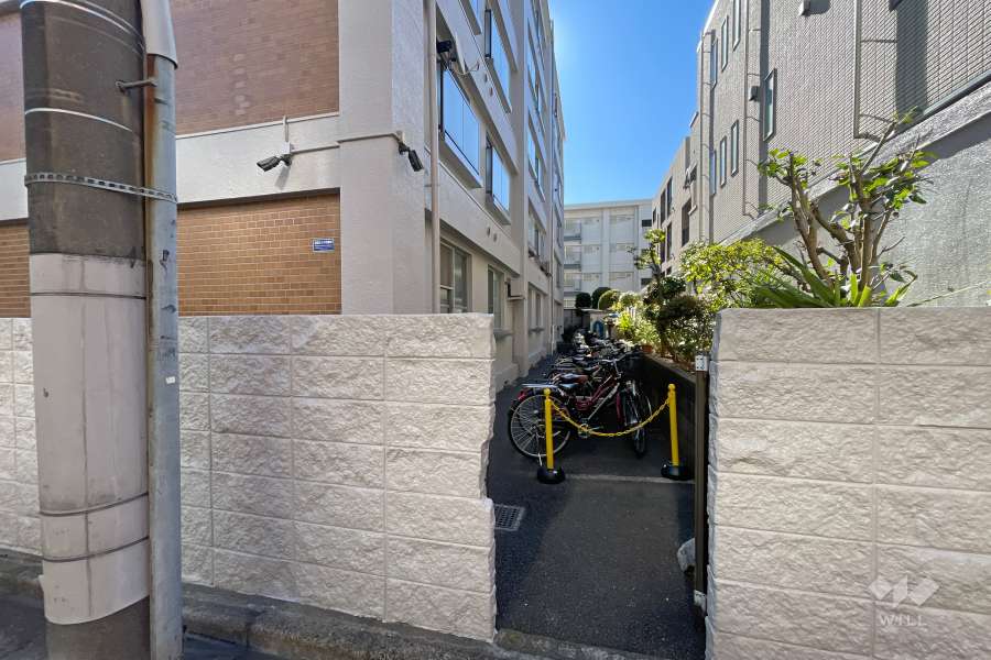 駐輪場　　