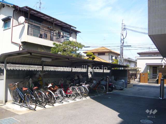 自転車置場とロボットゲート