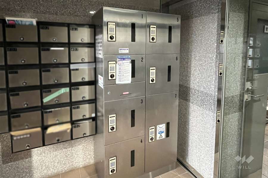 宅配ボックスと共用ポスト