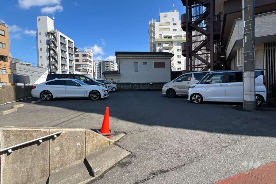 敷地内駐車場（屋外平面式）