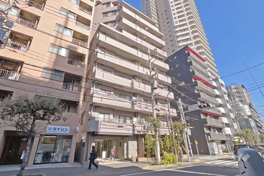 スヴェニール早稲田夏目坂の外観（南東側から）