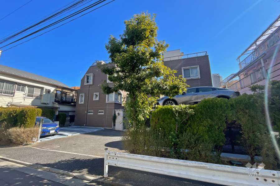 グラシオ早稲田夏目坂の外観（南西側から）