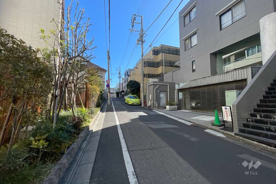 敷地北側の前面道路　