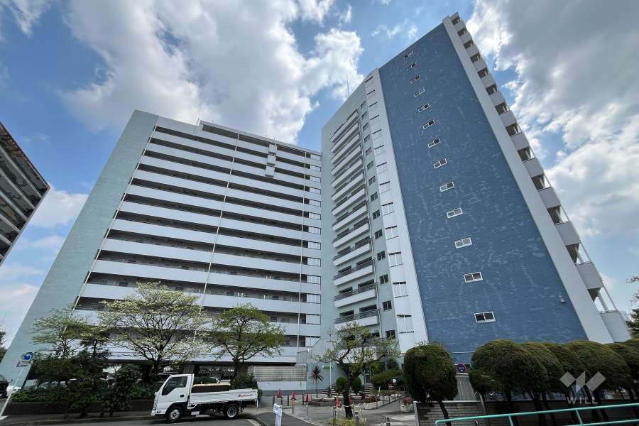 戸山ハイツ27号棟の外観（西側から）