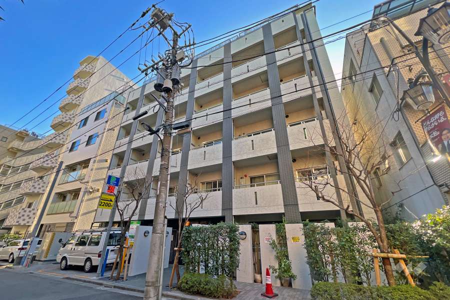 グランドコンシェルジュ早稲田の外観（北側から）