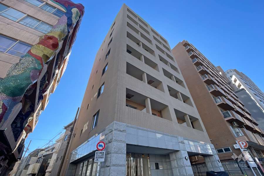 パレステュディオ四谷三丁目の外観（北西側から）