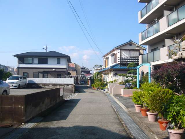 周辺の街並み（一部道が狭いですが、静かな住環境です。）