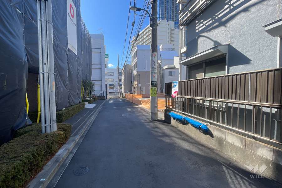 敷地東側の前面道路　