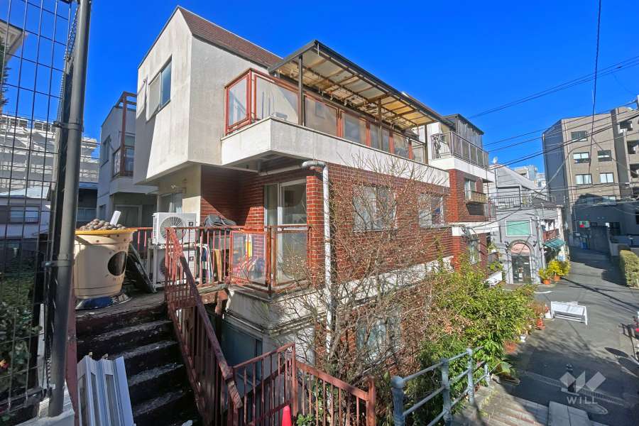 タピオラマンション高田馬場の外観（南東側から）