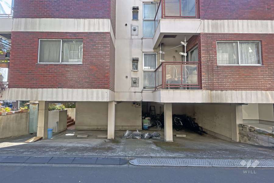 敷地内駐車場（屋外平面式）