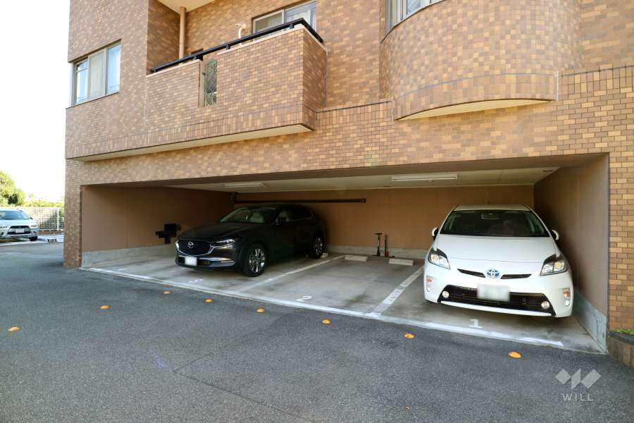 敷地内駐車場（屋内平面式）