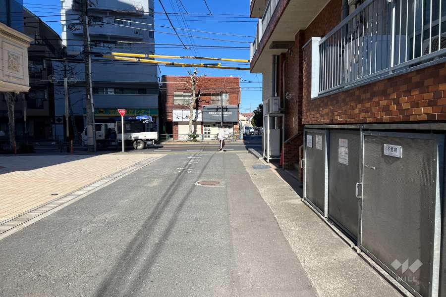 敷地南西側の前面道路　