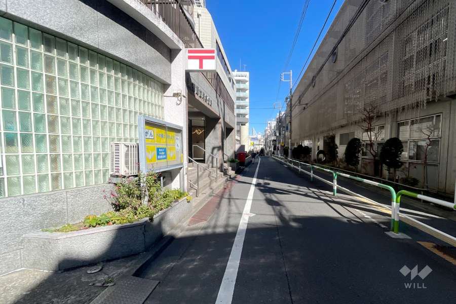 敷地南東側の前面道路