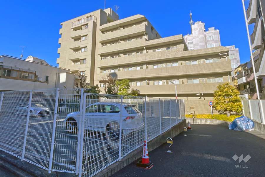 高田馬場パークホームズの外観（北東側から）